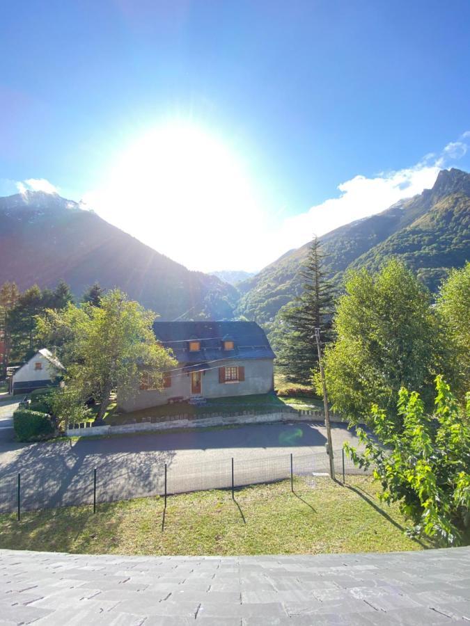 Joli chalet 60m2 proche du centre. parking. balcon Cauterets Extérieur photo